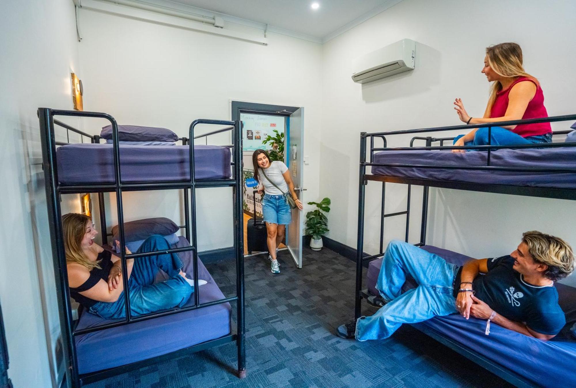 Bed 4-Bed Mixed Dormitory Room