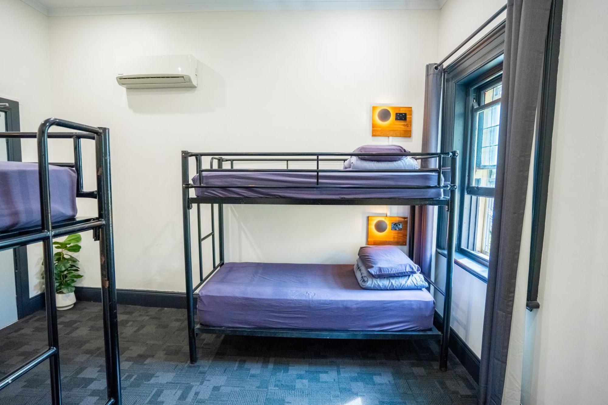 Bed 4-Bed Mixed Dormitory Room